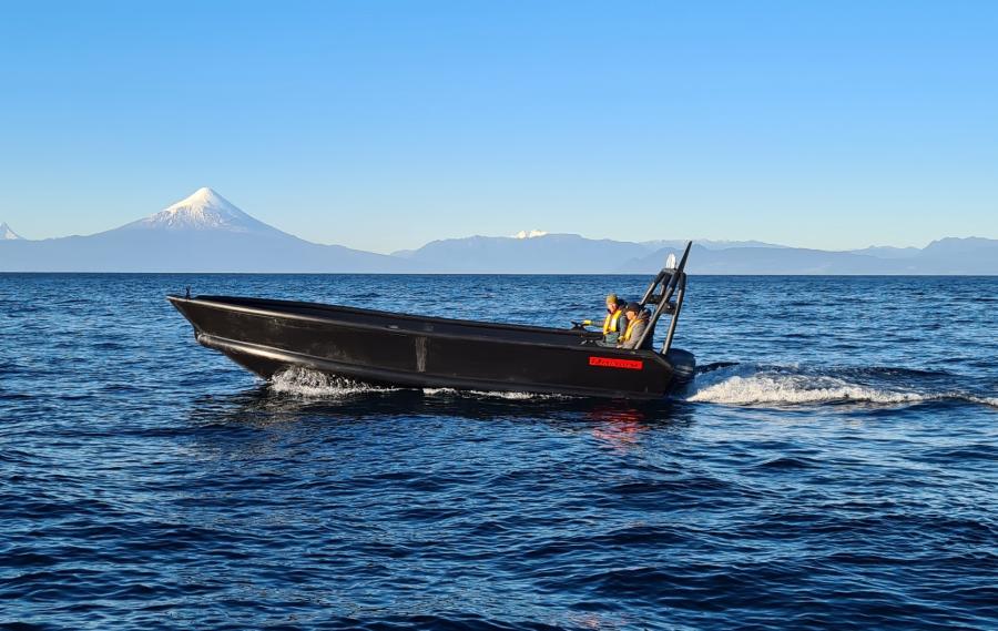 Bote Hdpe Endurance 7.1 Mts Sin Tubos