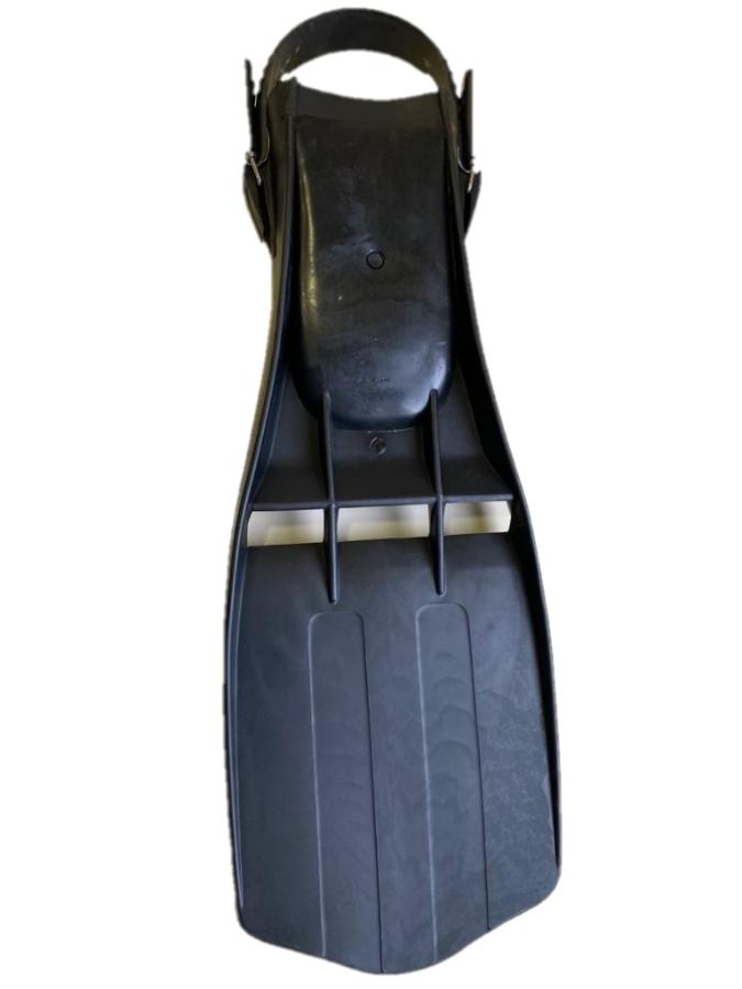 Aleta Y.c.f-30 Ajustable Pvc Xl Negra